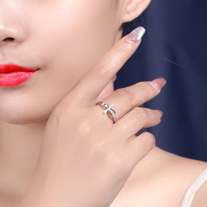 Simple Diamond Cross Ring