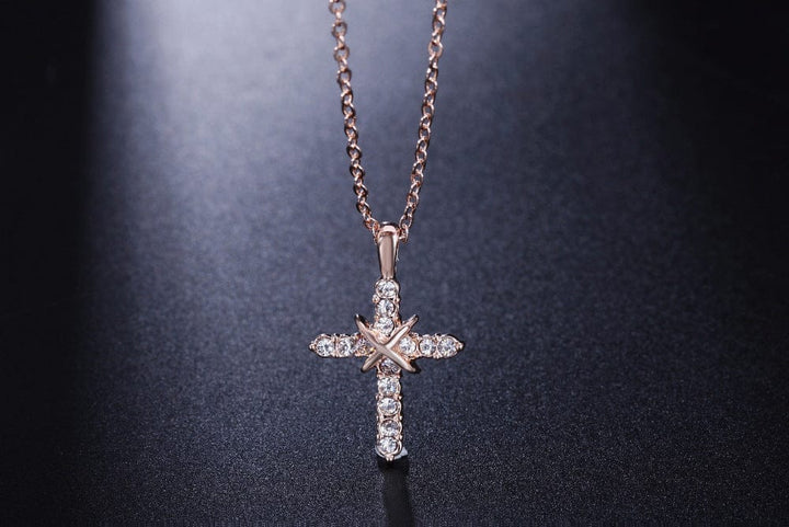 European And American Popular Cross Necklace