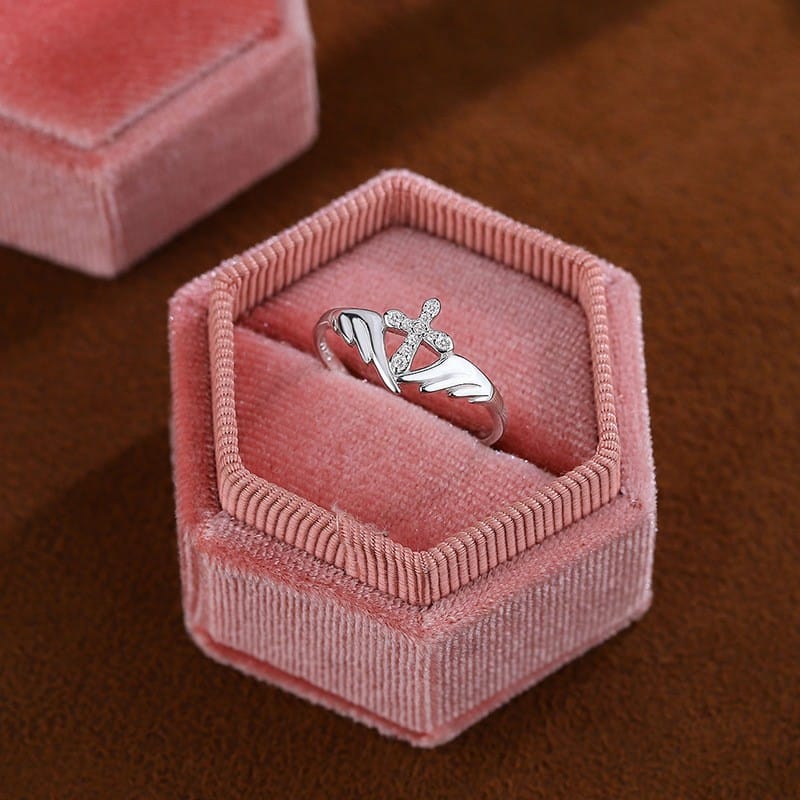 ANGEL WINGS WITH ZIRCON DIAMONDS CROSS RING - (ADJUSTABLE)