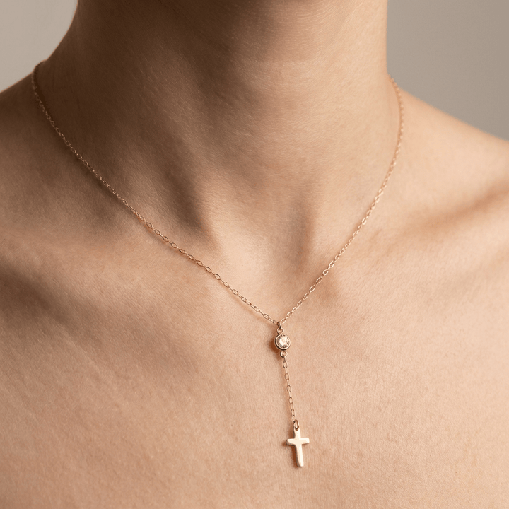 JESUS SMALL CROSS PENDANT NECKLACE