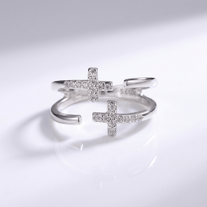 Double cross diamond ring